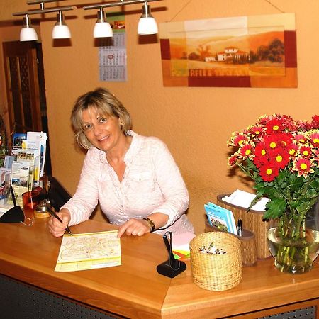 Hotel-Pension Gruene Linde Делич Экстерьер фото