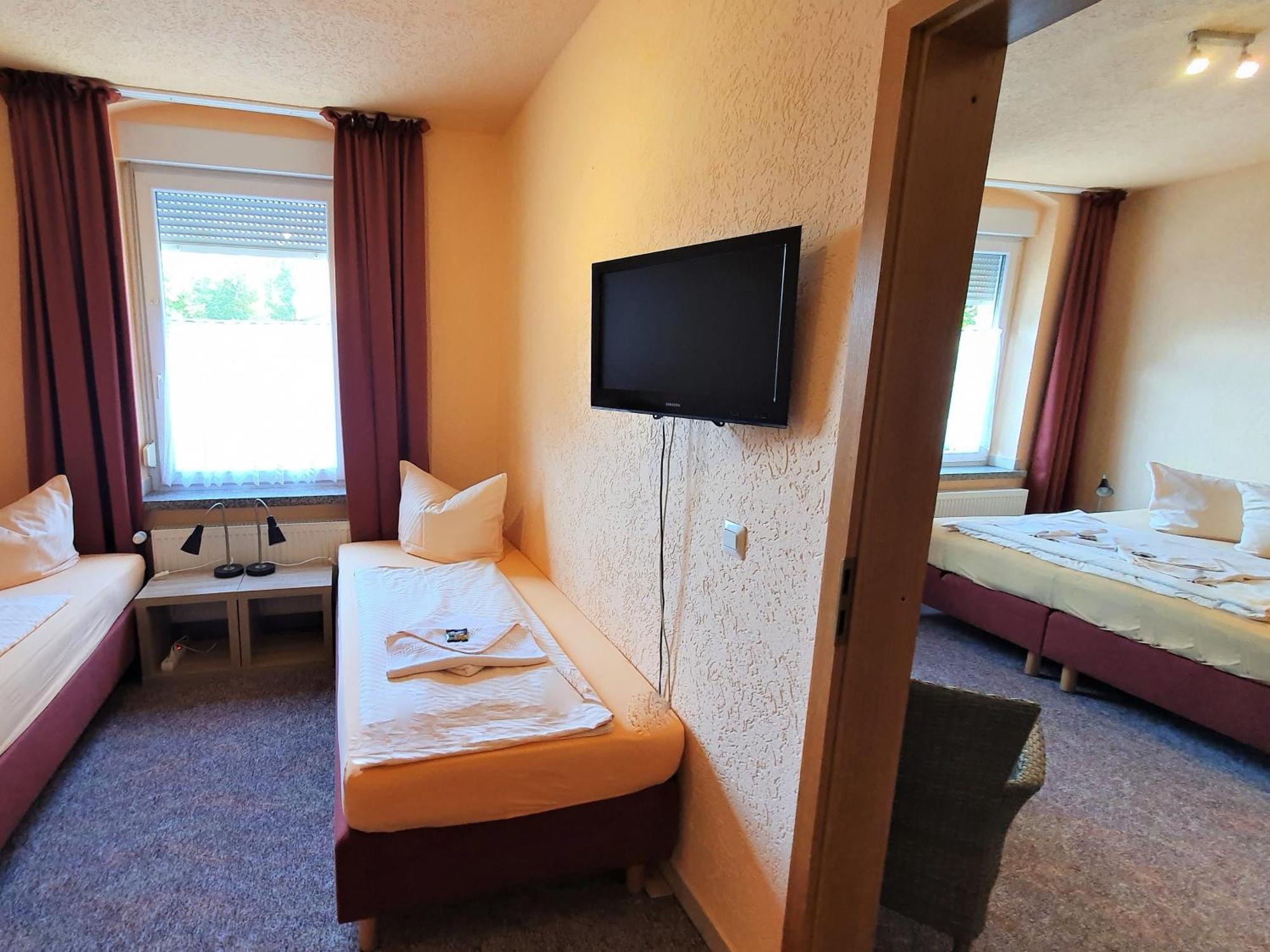 Hotel-Pension Gruene Linde Делич Номер фото