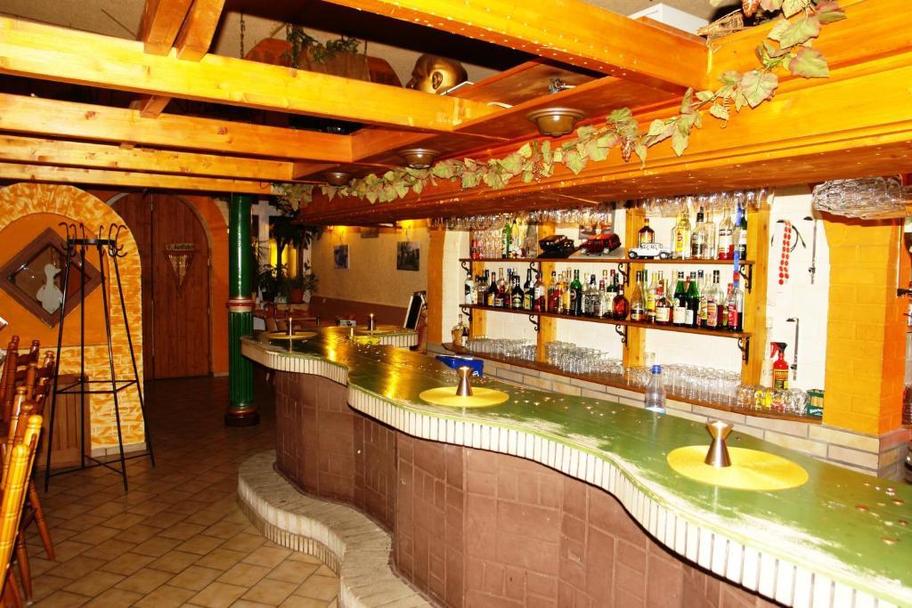 Hotel-Pension Gruene Linde Делич Экстерьер фото